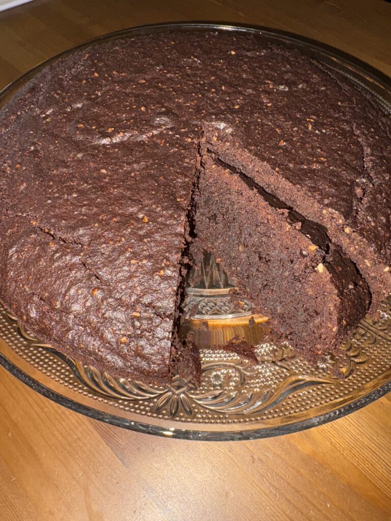 Flourless Dark Chocolate Cake (Gluten Free & Naturally Moist)
